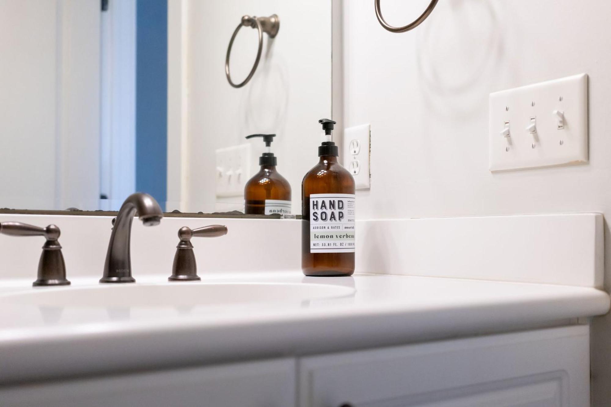Downtown Wilmington Home ~ Pet Friendly Екстер'єр фото