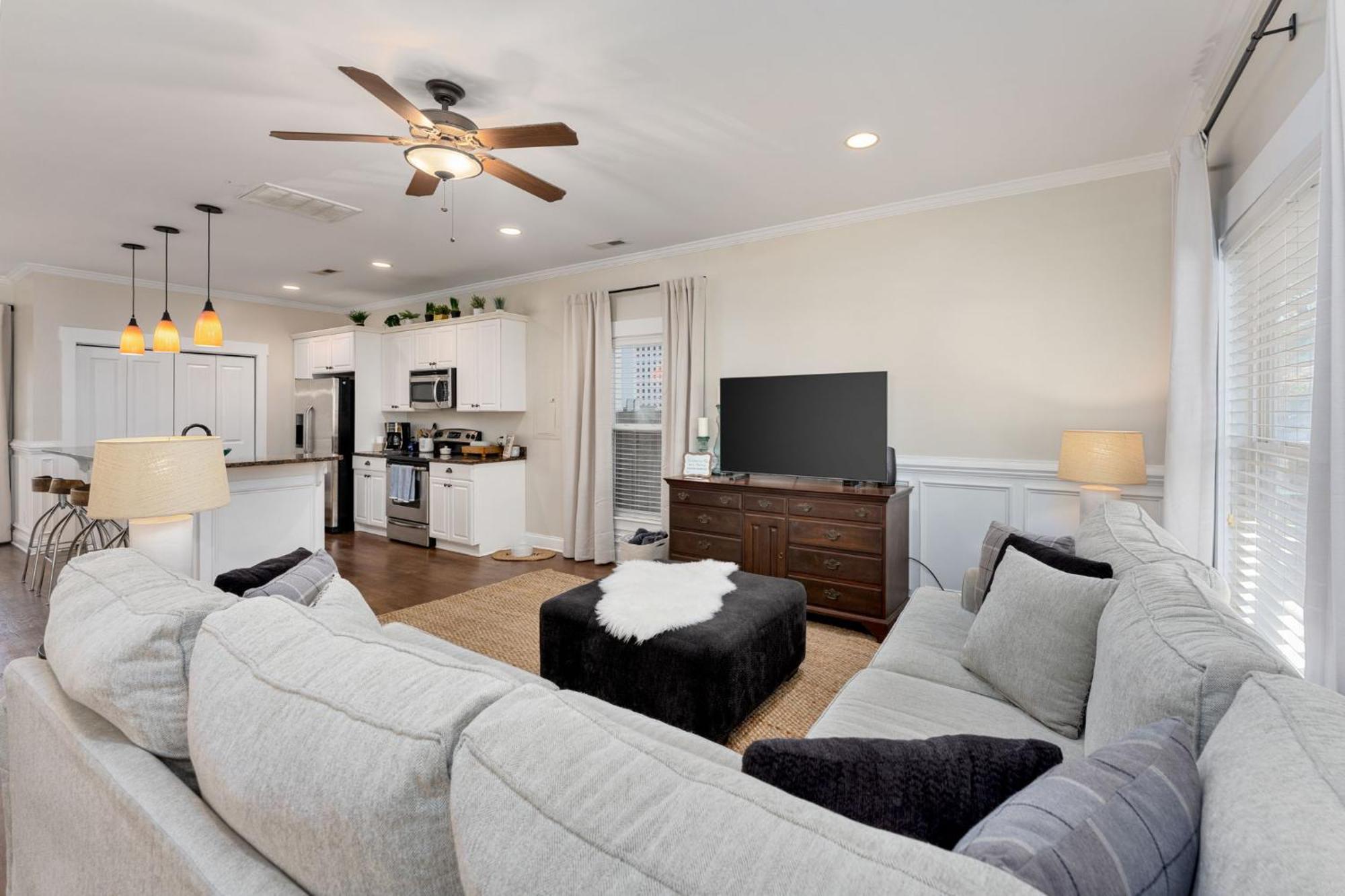 Downtown Wilmington Home ~ Pet Friendly Екстер'єр фото